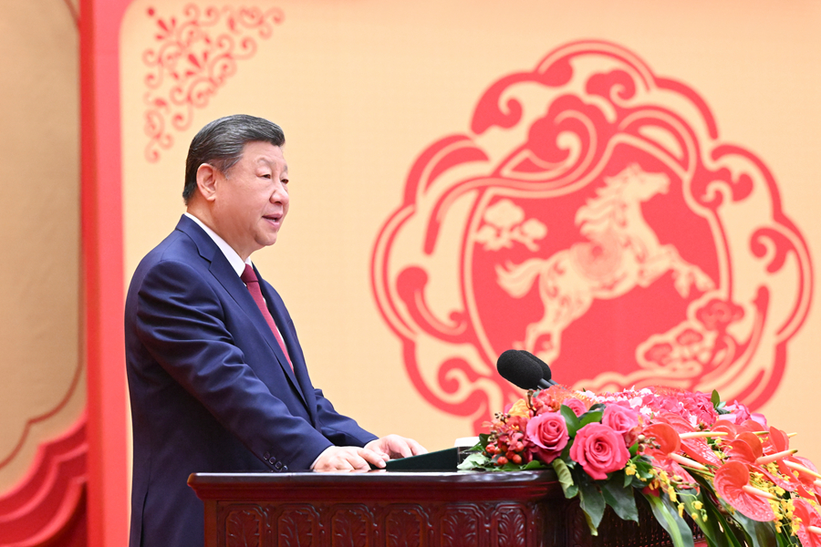 2月14日，中共中央、国务院在北京人民大会堂举行2026年春节团拜会。中共中央总书记、国家主席、中央军委主席习近平发表讲话。